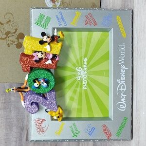 Disney~2011 Character Frame 4"x6"~Walt Disney World~NIB!